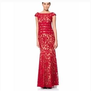 Tadashi Shoji formal lace gown, designer dress sz 4
